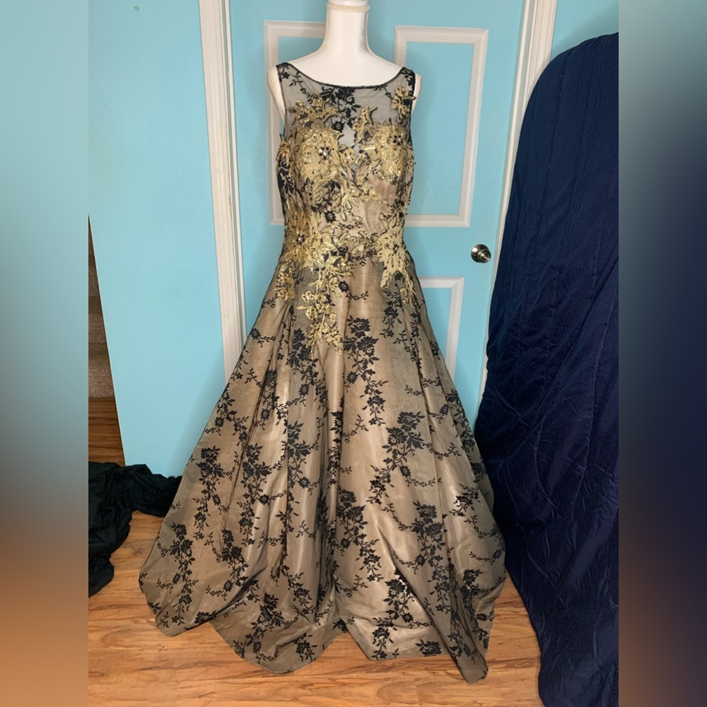 Dave & Johnny Black & Gold Dress Size 15/16